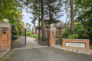 Woodhayes, Woodlands Avenue, West Byfleet KT14