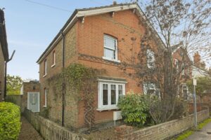 Station Road, West Byfleet KT14