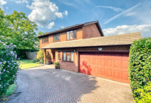 Toftbury, Ridgway, Woking, Surrey