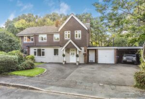 Dartnell Place, West Byfleet, Surrey