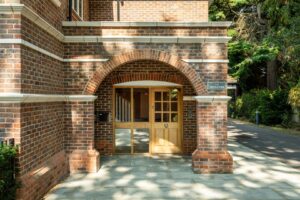 Holmes Mead, Pyrford