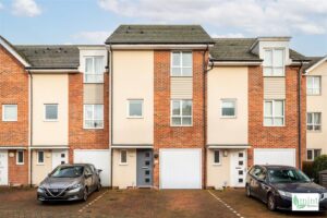 Harrow Close, Addlestone