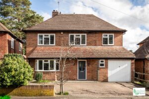 Hamilton Avenue, Pyrford