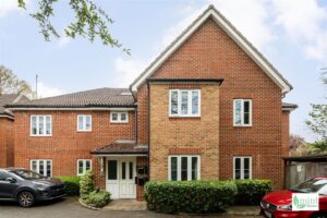 Holmefield Place, New Haw, Addlestone